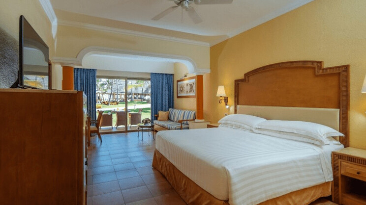 Barcelo Maya Tropical